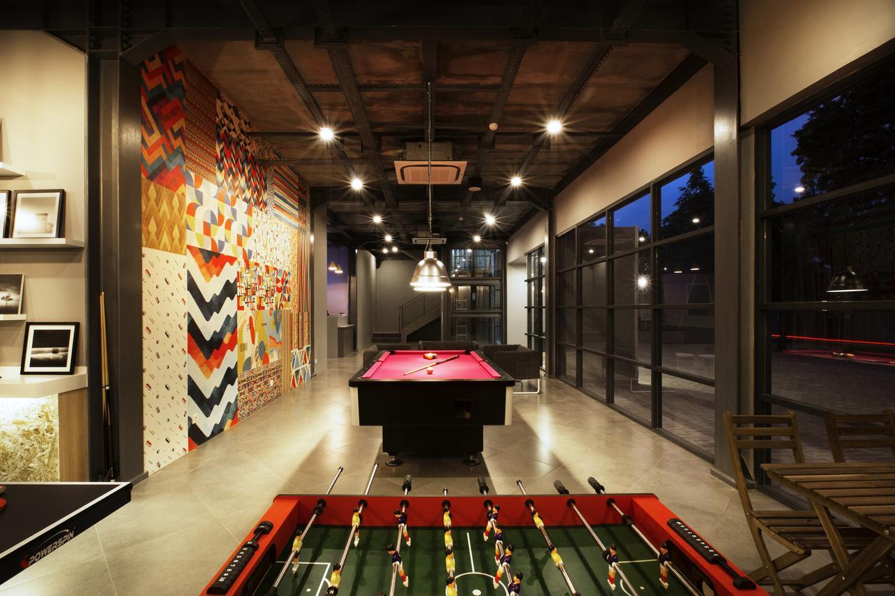 Nomad Hostel Kemang Jakarta Exterior photo