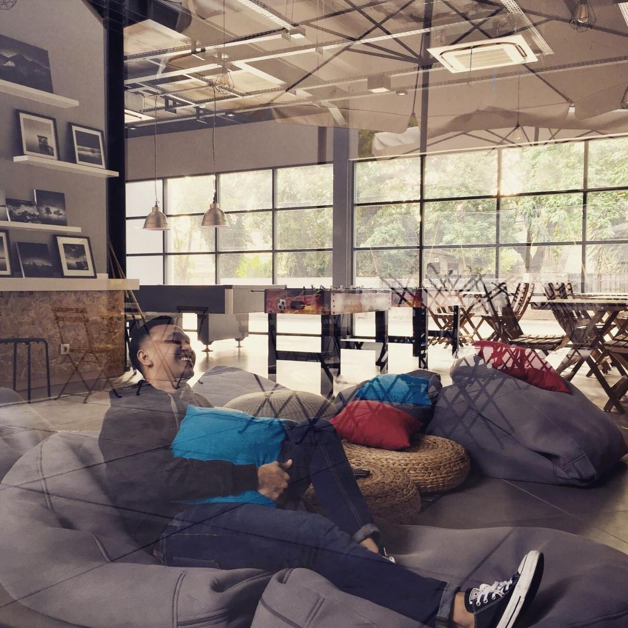 Nomad Hostel Kemang Jakarta Exterior photo