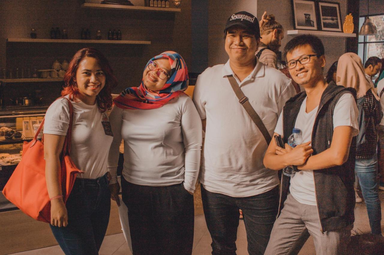 Nomad Hostel Kemang Jakarta Exterior photo
